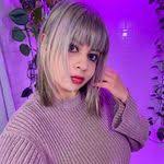 Melody Roche's Instagram, Twitter & Facebook