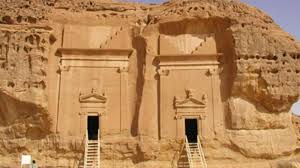 مدائن صالح أرض قوم ثمود ومهد حضارة الأنباط مجلة الرجل