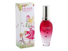 Cherry in the air is available as 30, 50 and 100 ml eau de toilette with 100 ml body lotion. Escada Cherry In The Air Eau De Toilette 30ml Spray
