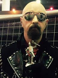 Hi there, my name is Autumn and I wanted to introduce myself to the  community and share my song with you all. I'm an independent hard rock  artist in Dallas looking to