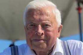 Sadness at the death of loving dad and driving force in Bray business, Joe  Duggan (91)