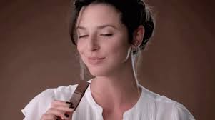 Eating Chocolate Gif Chocolate Sogood Enjoy Discover Share Gifs How To Look Better What Makes You Happy For Your Health