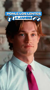 Descubre el mundo de James Beaufort en Maxton Hall