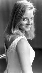 Pin By Kenneth Catlett On Sophisticated Jodie In 2021 Jodie Foster Us Actress Tv Moms