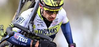 Veldrijder quinten hermans heeft zaterdagmiddag in het belgische eeklo de ethias cross op zijn naam weten te schrijven. Solerende Quinten Hermans Boekt Eerste Seizoenszege In Ethias Cross Eeklo Wielerflits