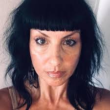 Jennifer Ganzer's Instagram, Twitter & Facebook