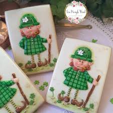 Cookie frosting cookie decorating sugar cookies decorated irish cookies holiday cookies cupcake cookies fancy cookies easter cookies cupcake icing. 170 Best Irish Cookies Cakes Ideas Irish Cookies St Patrick S Day Cookies Cookies