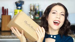 The Genius of YouTuber Jenny Lorenzo's Cuban-American Skit, Abuela