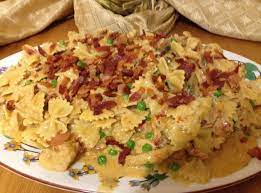 .with chicken and roasted garlic is a perfect copycat of my favorite creamy, cheesy how to lighten this farfalle with chicken and roasted garlic recipe: Chicken And Farfalle With Roasted Garlic Sauce Recipe Recipes Food Pasta Dishes