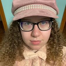 What are the essential crochet supplies to start?