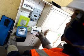 • pose du nouveau compteur avec les raccordements électriques arrivée et le départ. La Pose Des Compteurs Linky Et Les Communes De L Yonne Qui S Y Opposent En Trois Points Auxerre 89000