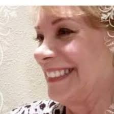 Name of shoe store at Miracle Lane Shopping Center?