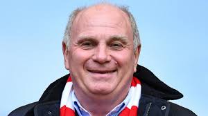 Orta saha ve forvet pozisyonlarında oynayan hoeneß, eski bayern münih başkanıdır. Uli Hoeness Makes Shocking Statement On Der Klassiker