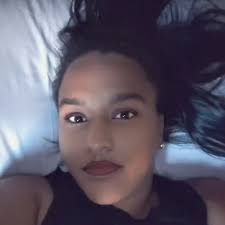 Mis dos hijos nacieron en partos naturales. Grité, lloré y me dolió MUCHO.  Pero al otro día estaba caminando normal, de hecho mi hija nació a las 12  de la noche y a