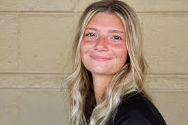 Kammie Smith's Instagram, Twitter & Facebook