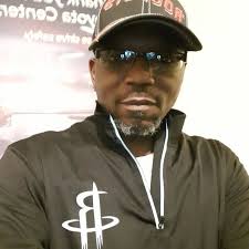 Left or Right 🤔 Gained 25lbs after being hospitalized in February 2024  What's my next bodily transformation?