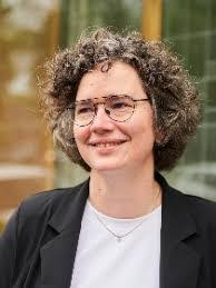 Jana Knott's Instagram, Twitter & Facebook