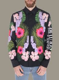 An exclusive selection of women's and men's ready to wear, shoes, accessories and the iconic world of versace home. Versace Jeans Outlet Shirt With Floral Pattern Shirt Versace Jeans Men Black Shirt Versace Jeans B1gva6r2s0670 Giglio En