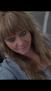 Tracy Harter's Instagram, Twitter & Facebook