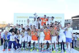 Dez anos depois do primeiro título, o time tinha novamente a obrigação de ser campeão e subir de divisão o mais rápido possível. Palmeiras Recebe A Taca Com Goleada Sobre O Ceara Em Campo Grande