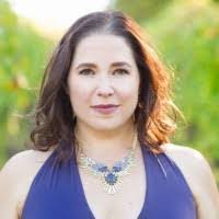 Elizabeth Purvis's Instagram, Twitter & Facebook