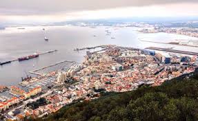 Gibraltar is a heavily fortified british air and naval base that guards the strait of gibraltar, which is the only entrance to the mediterranean sea from the atlantic ocean. Gastbeitrag Gibraltar Das Unterschatzte Brexit Problem