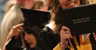 A Final Farewell: CPHS graduates 430 seniors