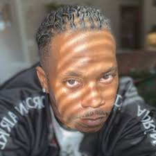 Derek Wisdom Wise (@ShizSantana)