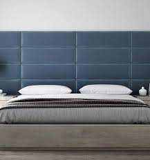 Injectez l'élégance classique et le luxe moderne avec cette tête de lit. Tete De Lit Cuir Bleu Paon Tete De Lit De Luxe Capitonnee Bleu