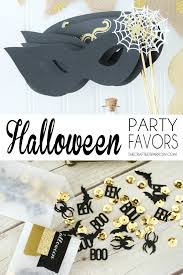 Our free printable party favors page has a great selection of creative little bags and boxes to fill. Easy Halloween Party Favors