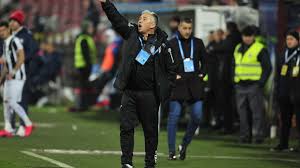 Daniel vasile petrescu (romanian pronunciation: DupÄƒ Dan Petrescu IncÄƒ DouÄƒ Cazuri De Coronavirus La Cfr Cluj Eurosport