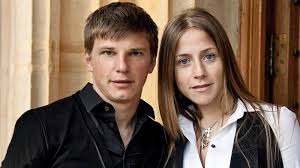 Многодетная мама следит за романами бывшего мужа. Zhena Andreya Arshavina Alisa Kazmina Pochemu Futbolist Brosil Zhenu Otnosheniya S Novoj I Byvshej Zhenoj