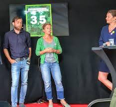 Her party is peak neoliberalism in swedish politics. En Fot I Myllan Lena Johansson