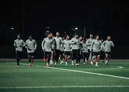 يقدم موقع يلا شوت الجديد خدمة نتيجة مباراة الاهلي وبايرن ميونخ في اللقاء الذي يجمع بينهما ضمن نصف نهائي بطولة كأس العالم للأندية، مباراة الأهلي وبايرن ميونخ الألماني مواجهة منتظرة من جانب الملايين الليلة في نصف النهائي في مباراة مصرية ألمانية بين. Ø¹Ù… Ø­Ø§Ø±Ø« ÙŠØªÙˆÙ‚Ø¹ Ù†ØªÙŠØ¬Ø© Ù…Ø¨Ø§Ø±Ø§Ø© Ø§Ù„Ø£Ù‡Ù„ÙŠ ÙˆØ¨Ø§ÙŠØ±Ù† Ù…ÙŠÙˆÙ†Ø® Ø¹Ù†Ø¯Ù†Ø§ 11 Ø±Ø§Ø¬Ù„ Ø§Ù„Ù…ØµØ±ÙŠ Ø§Ù„ÙŠÙˆÙ…