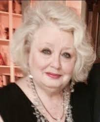 Renee Ives's Instagram, Twitter & Facebook