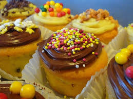 Cupcakes Pepites De Chocolat Glacage Nutella Et Creme Au Beurre Vanillee Recette Glacage Nutella Recette Cupcake Nutella