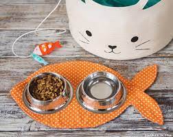 Diy Pet Dish Mat Template And Tutorial Diy Stuffed Animals Pet Diy Projects Diy Cat Food