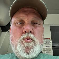 Bon samedi ! Je reste juste à la maison pour l'instant ! Ça fait du bien  d'être paresseux parfois :p samedi paresseux