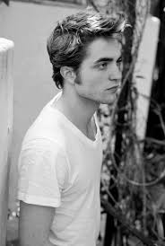 pin by elizabeth dark on for the men robert pattinson twilight robert pattinson twilight edward