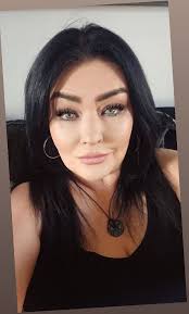 Hi guys thanks for the add ..im Theresa ;)