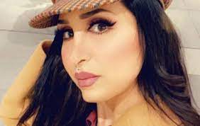 Get in touch with هند القحطاني. Ù‡Ù†Ø¯ Ø§Ù„Ù‚Ø­Ø·Ø§Ù†ÙŠ ØªÙƒØ´Ù Ø³Ø± Ù‚ØµØ±Ù‡Ø§ ÙÙŠ Ø£Ù…ÙŠØ±ÙƒØ§ Ø§Ù„Ù‚Ø¨Ø© Ù†ÙŠÙˆØ²