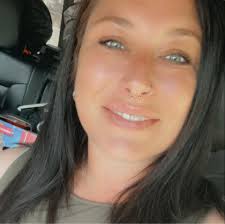 Girls without boyfriends, how's life?