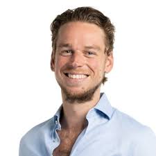 Twee jaar geleden kwam ik met het idee om te filosoferen met kleuters. Ik  ben samen met Kleine Grote Denkers begonnen met het ontwikkelen van een  methode om dit te kunnen doen.