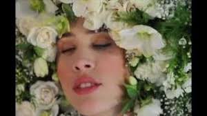 Behind The Scenes: The Flower Fro