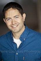 Robin Hunter's Instagram, Twitter & Facebook