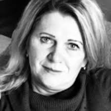 RARE OPPORTUNITY* Free People's iconic Dresses team is seeking a designer  to contribute to and lead the creative development of our Dresses category.  This role involves designing seasonal…