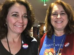 Robyn Crocker's Instagram, Twitter & Facebook