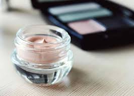 See more ideas about primer, diy makeup, eye primer. Homemade Eyeshadow Primer 3 Easy Recipes