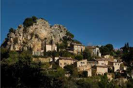 Domaine chant des loups franck aymard. Beaumes De Venise At The Feet Of The Demoiselles De Montmirail Beaumes De Venise Vaucluse
