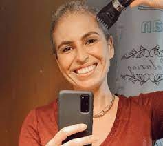 Quem tem adn de leão está pronto para qualquer batalha. A Lutar Contra Um Cancro Joana Cruz Rapa O Cabelo Antes Que Ele Caia Com Os Tratamentos Nacional Flash